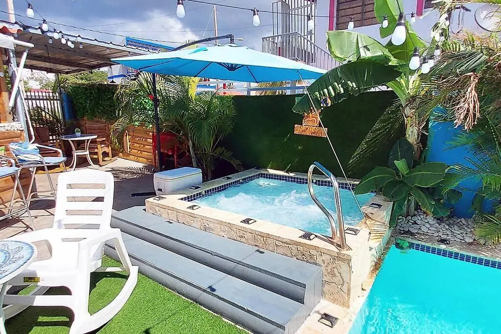 Lujosa Cabana Villa Don Coqui El Combate, Cabo Rojo Pool-Jacuzzi 波多黎各