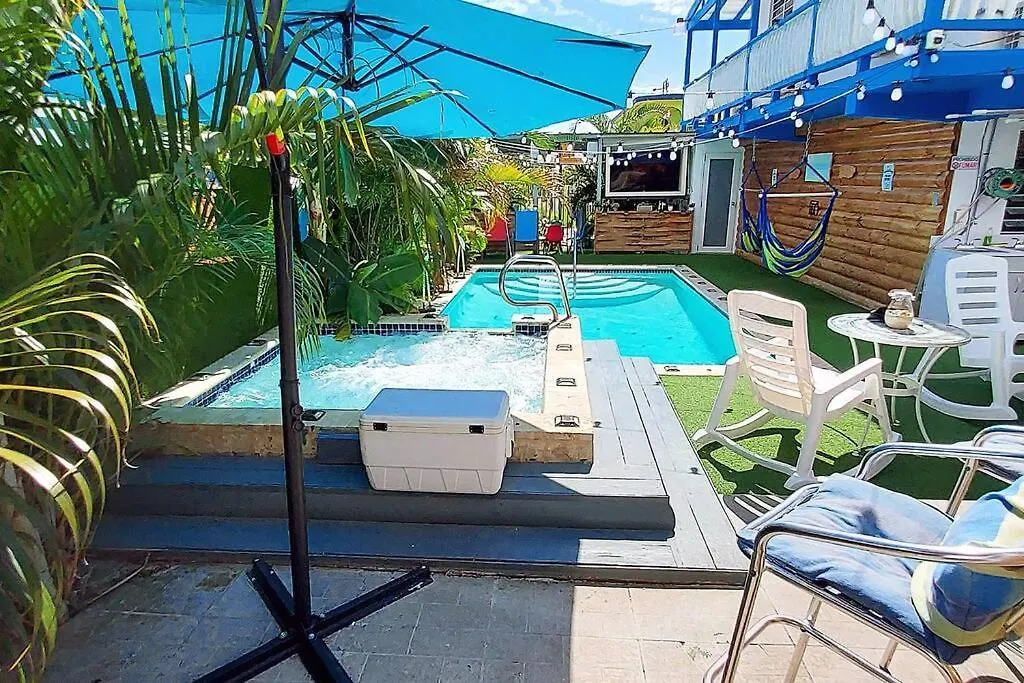 Lujosa Cabana Villa Don Coqui El Combate, Cabo Rojo Pool-Jacuzzi 波多黎各